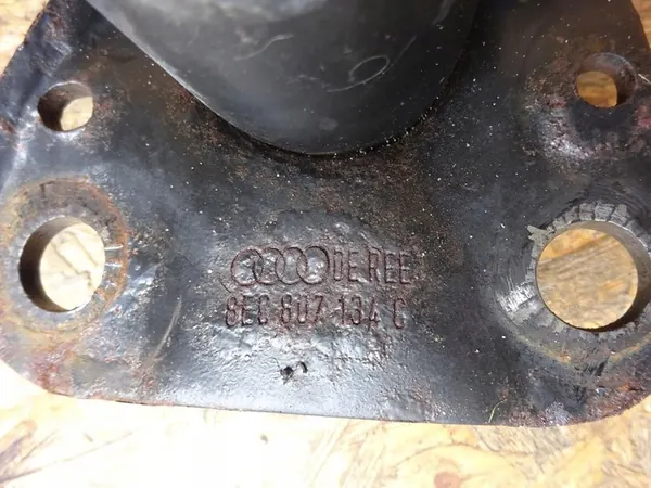 AUDI A4 B7 Etupuskuri Vahvistus Täydellinen OEM image 10