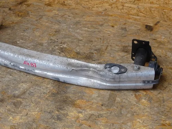 AUDI A4 B7 Etupuskuri Vahvistus Täydellinen OEM image 7