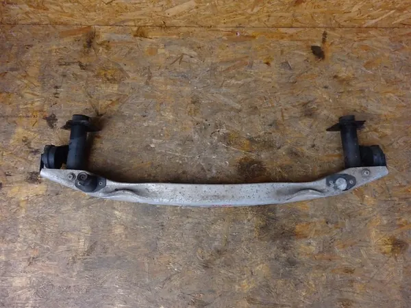 AUDI A4 B7 Etupuskuri Vahvistus Täydellinen OEM image 8