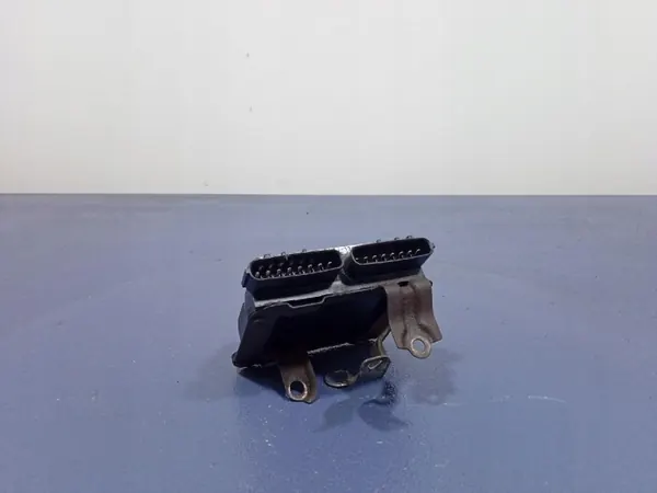 Toyota OE Einspritzsteuergerät OEM 89871-20050 image 3