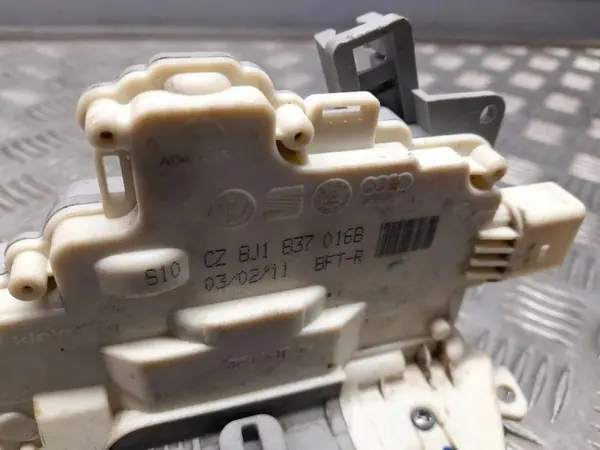 Höger Framdörrslås PORSCHE CAYENNE 4.8L image 2