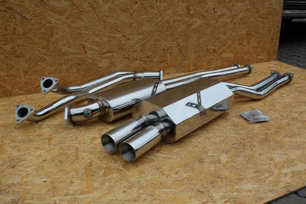 Système d'échappement Turboworks Cat Back pour BMW E36 M3 2x2" à 3" image 10