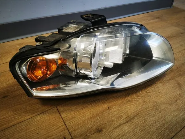 Faros Derecho Audi A4 B7 UK 8E0941004AK image 4