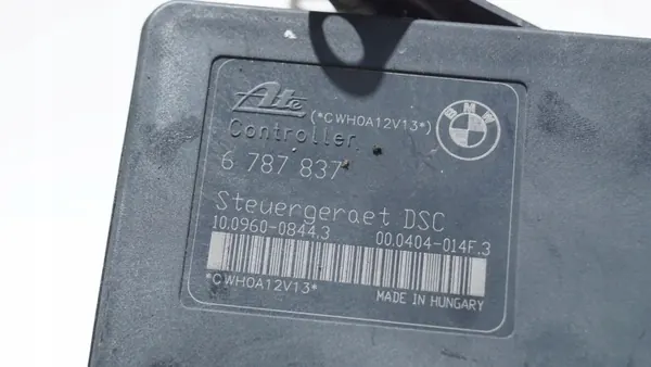 Bomba ABS OEM 6787837 6787836 - Usada image 4