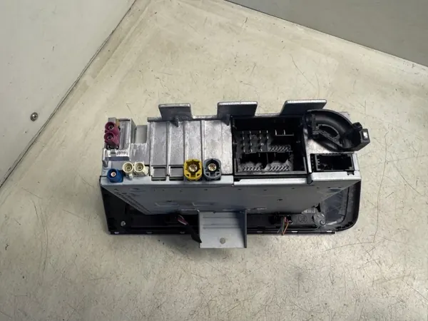 Audi A6 C7 MMI-navigointiyksikkö OEM 4G1035044B image 7