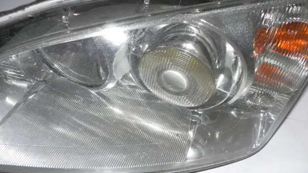 Ford Mondeo MK3 Xenon Ajovalo Vasemmalle EU image 2