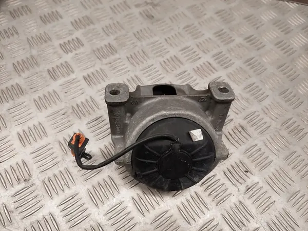 Audi A4 S4 B8 Left Front Brackets 8R0199381E image 4