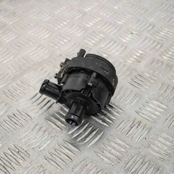 Vattenpumpmotor VW GOLF VII VARIANT 1.6L Diesel 5G0965561 image 4