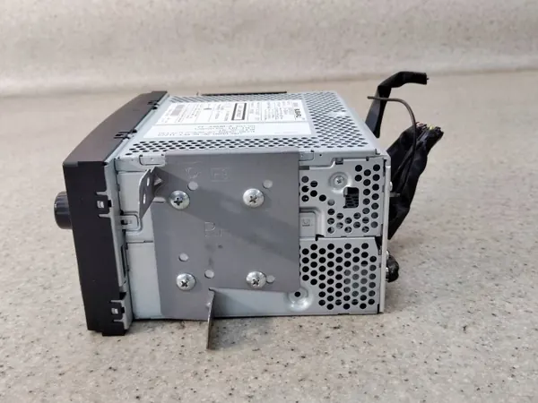 Radio OEM 86201SC43038 para Subaru Forester III image 3
