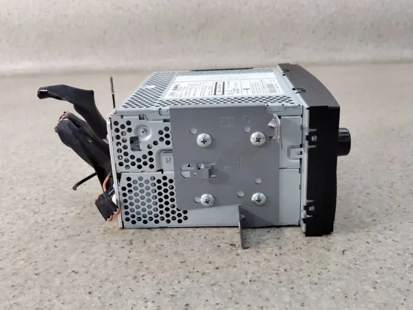 Radio OEM 86201SC43038 para Subaru Forester III image 4