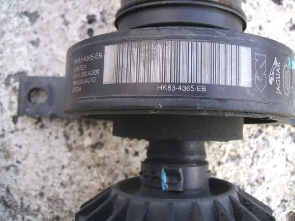 Jaguar F-Pace cardanas OEM HK83-4365-EB Gebruikt image 4