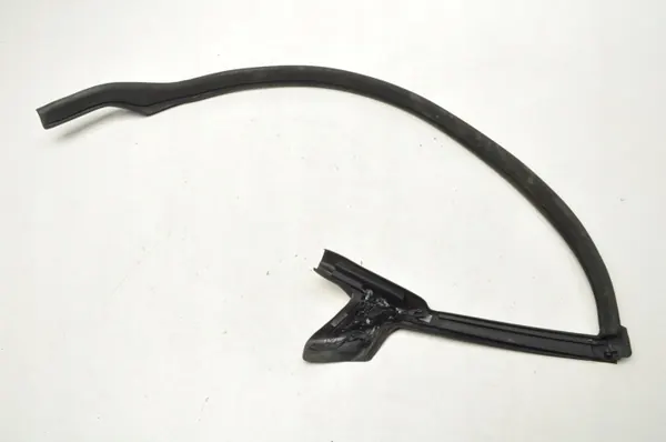 Mercedes AMG GT oven tiiviste OEM A1906970251 - Oikea etu image 2