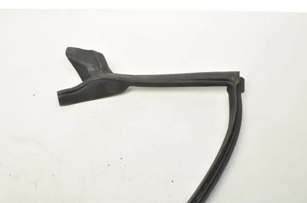 Mercedes AMG GT oven tiiviste OEM A1906970251 - Oikea etu image 3