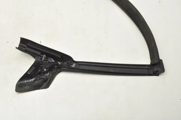 Mercedes AMG GT oven tiiviste OEM A1906970251 - Oikea etu image 4