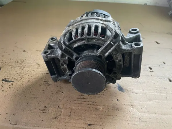 Mercedes W903 OM611 Diesel Generaattori 14V 90A A0121542002 image 2