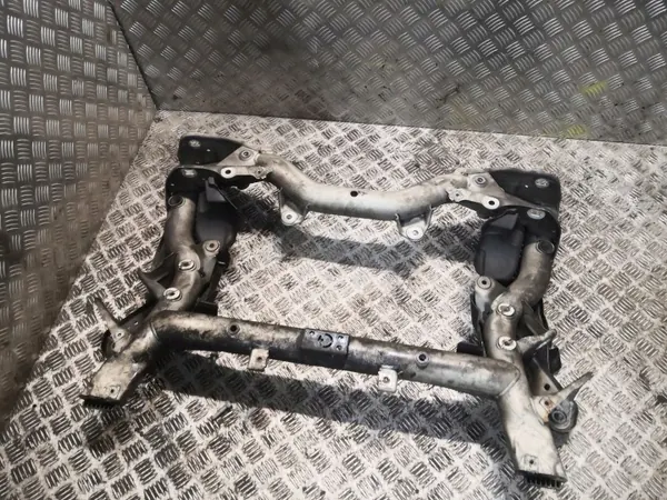 Mercedes-Benz E W212 Voorste hulpframe OEM 2186280157 image 3