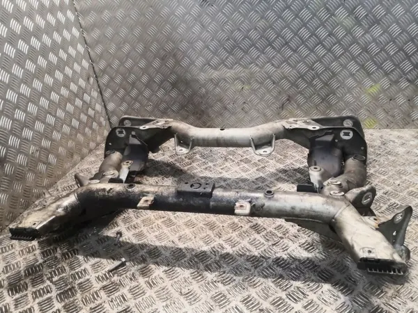 Mercedes-Benz E W212 Voorste hulpframe OEM 2186280157 image 4