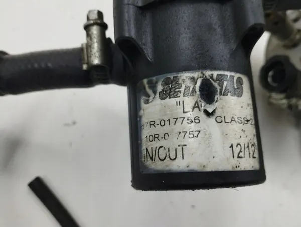 Reductor LPG Infiniti OEM 67R010276 - Usado image 9