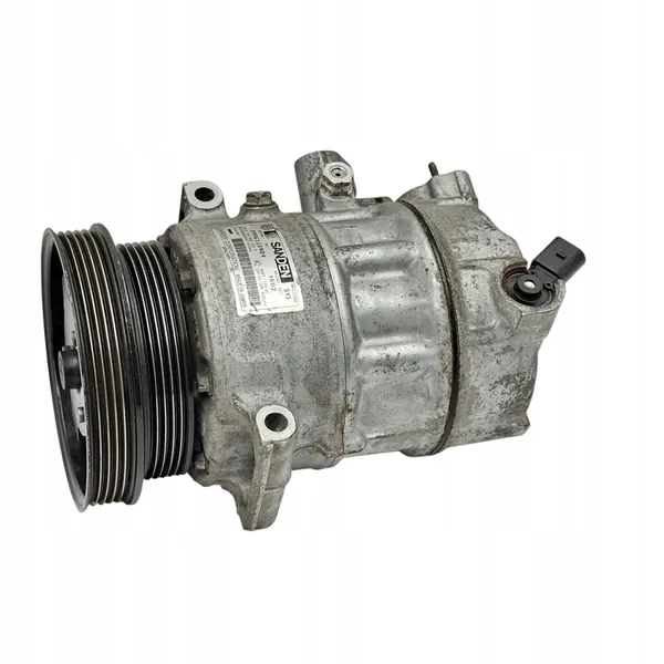 AUDI VW Ilmastointikompressori 1K0820859R image 7