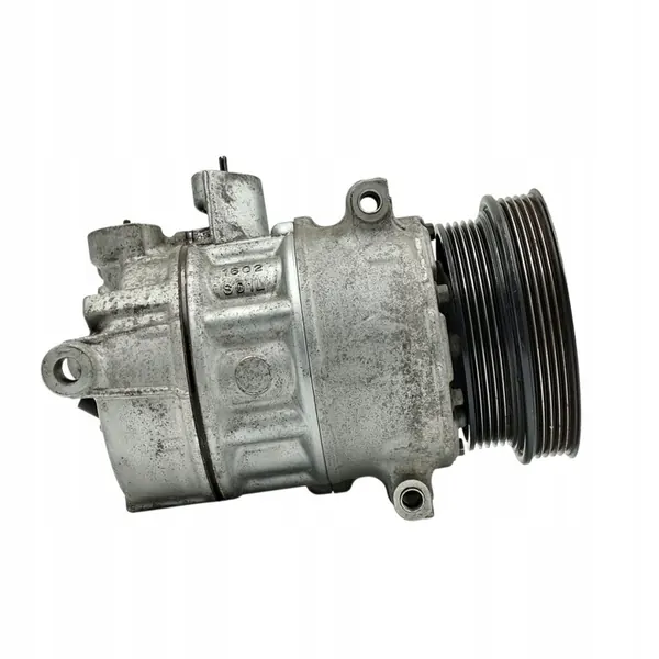AUDI VW Ilmastointikompressori 1K0820859R image 9