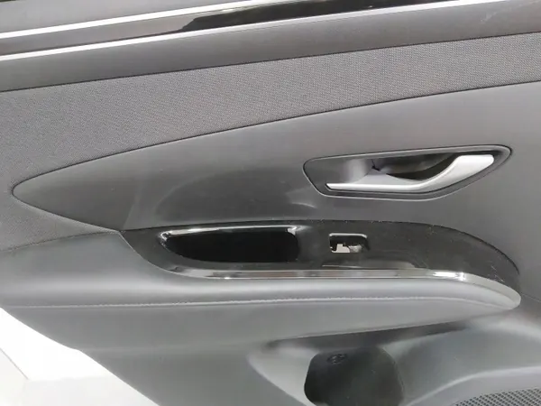 OEM 5907911281342 Estofamento Lateral Traseiro Esquerdo Hyundai Tucson image 4