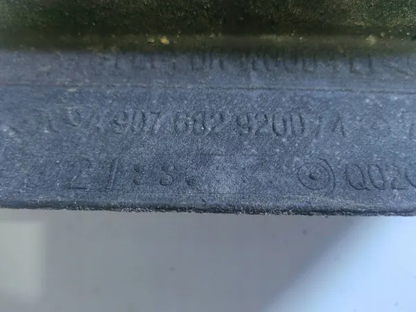 Mercedes Sprinter W907 pesulaitteen säiliön kansi OEM A9076829200 image 3