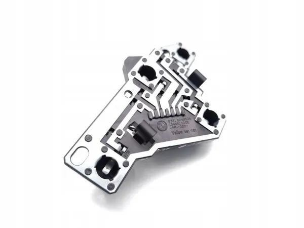 Soquete de lâmpada traseiro esquerdo BMW OEM 6249509 - Usado image 3