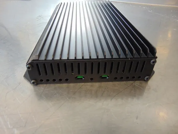 Amplificador Rover OE XQK100190 - Modelo 45 image 4