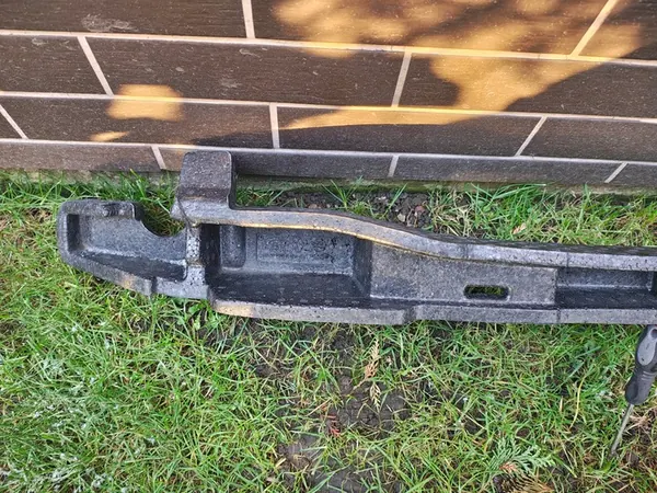 RENAULT ARKANA Etuiskunvaimennin Vaahdotettu OEM 620907445R image 2