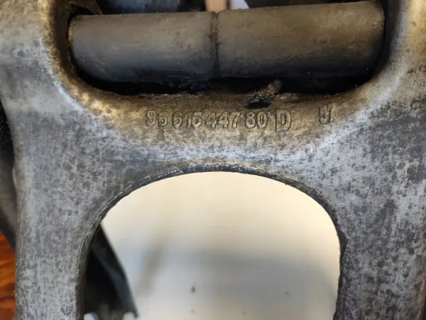 Oikea ohjausnivel OEM 365704 Peugeot 407:lle image 6