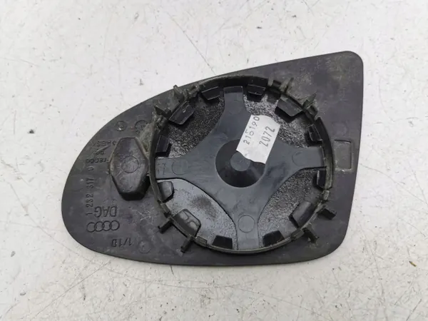 Insert de miroir Audi A2 2001 OEM AMD136840 image 6