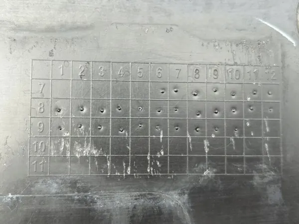 HYUNDAI I10 Front Bumper Center Grille image 8