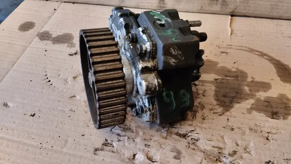 Brandstofinjectiepomp Renault Megane Scenic II 1.9 DCI image 3