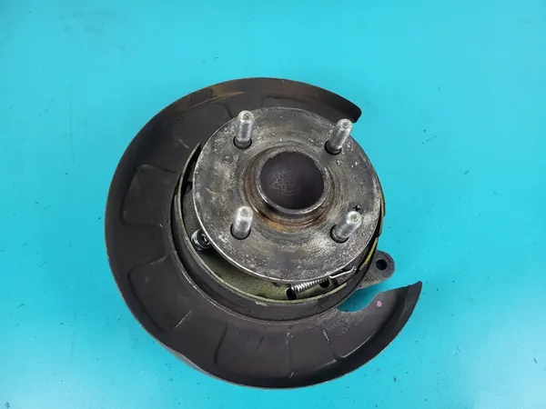 HYUNDAI I20 1.2 Achterste rechter ankerplaat image 2