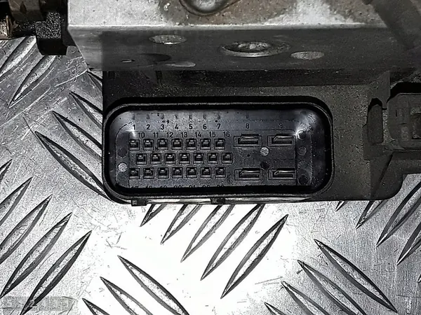 2000 Volvo V70 Unidad ABS 2500tdi OEM 9496942 image 6