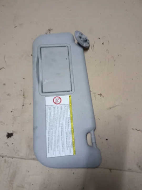 Toyota YARIS III 2011 Pare-soleil gauche image 1