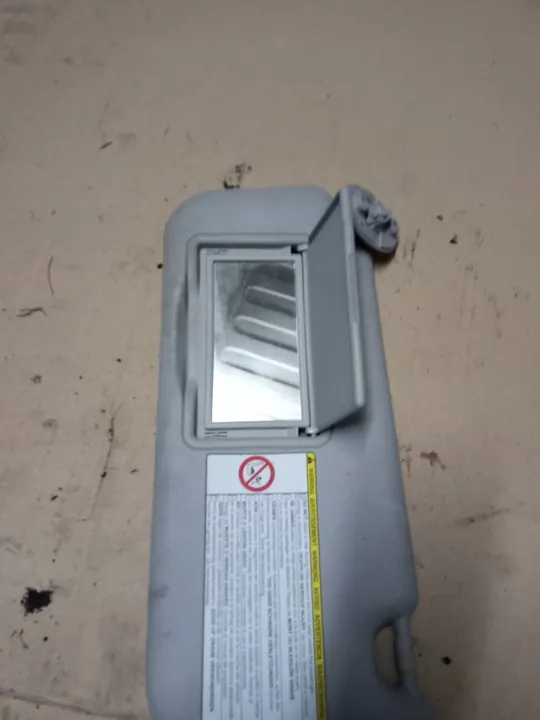 Toyota YARIS III 2011 Pare-soleil gauche image 2