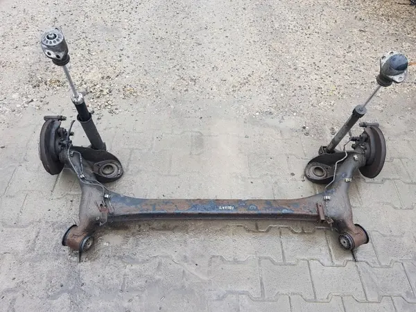 Viga Suspensión Trasera SEAT OEM TOC50100 - Usado image 2