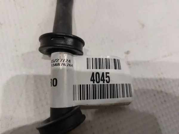 Conduit de refroidisseur d'huile Chevrolet Camaro OEM 84244045 image 3