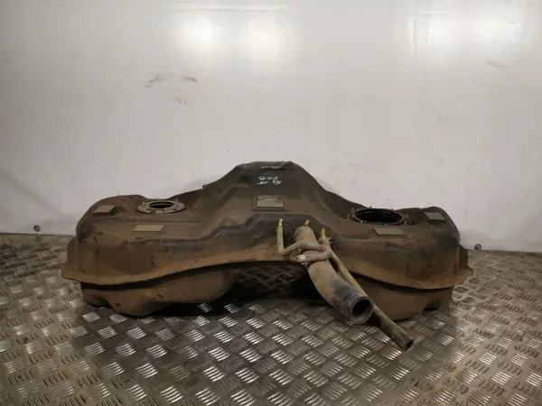 Subaru Forester Polttoainesäiliö OEM FBZ4663 - Käytetty image 3