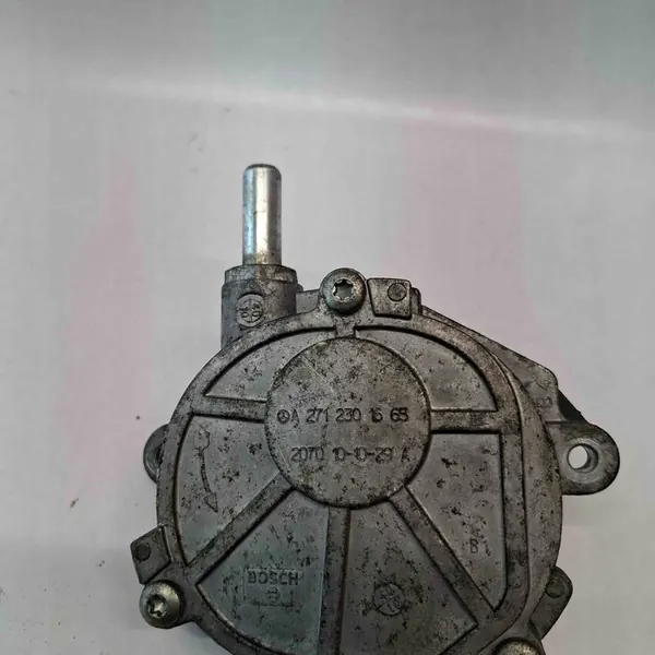 Mercedes C250 CGI W204 Imupumppu A2712301665 image 2