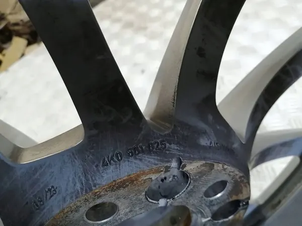 ROUE EN ALUMINIUM AUDI A6 C8 7.5JX17 ET36 5X112 4K0601025 image 6