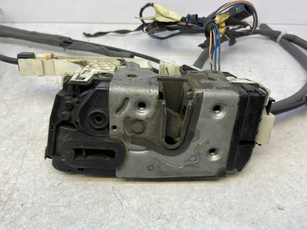 SPRINTER 906 A9067304335 lås för skjutdörr 8 PIN image 8