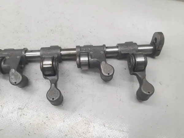 Conjunto de balancins 2.0 TDI 140CV A3 Touran Golf V image 4