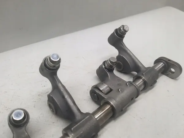 Conjunto de balancins 2.0 TDI 140CV A3 Touran Golf V image 8