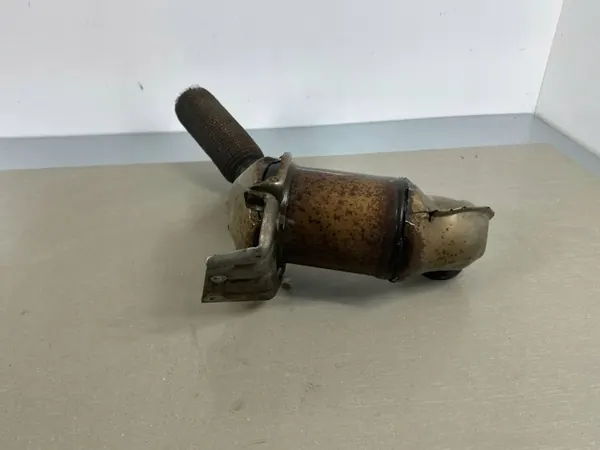 Filtro DPF OEM 5Q0131690G para Volkswagen Golf VIII image 4