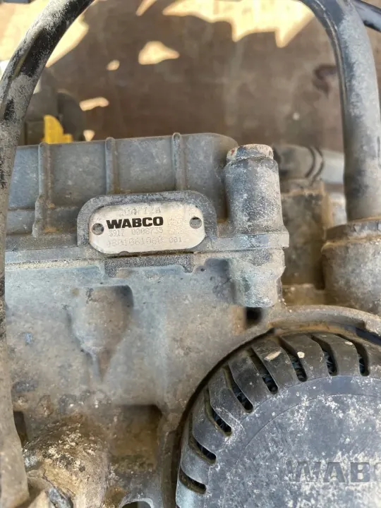 EBS-Achsenmodulatorventil OEM 4801061060 für DAF XF 106 image 4