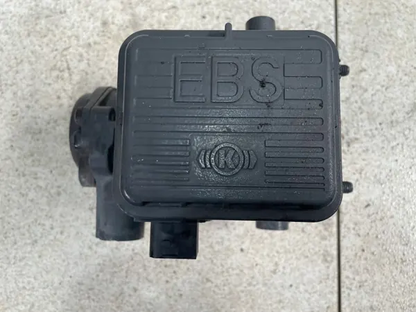 EBS-jarruventtiili OEM A0014311613 Mercedes Actrosille image 3