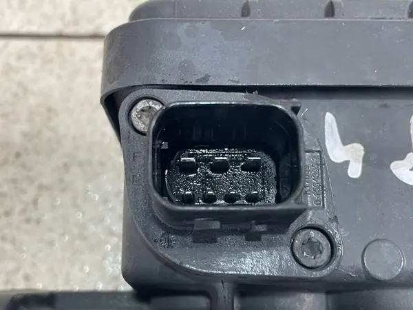 EBS-jarruventtiili OEM A0014311613 Mercedes Actrosille image 4