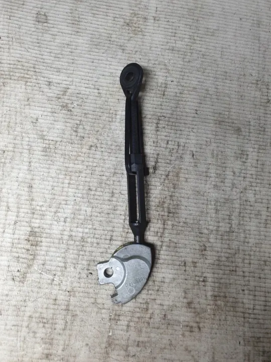 Cable del acelerador VW Golf IV OEM 8D0721757B - Usado image 3